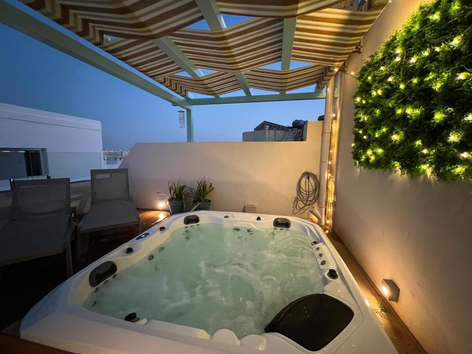 Amazing 4-Bedroom Sliema Town House With Jacuzzi Екстериор снимка