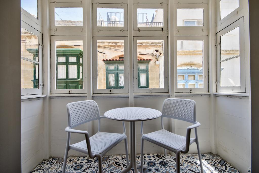 Amazing 4-Bedroom Sliema Town House With Jacuzzi Екстериор снимка