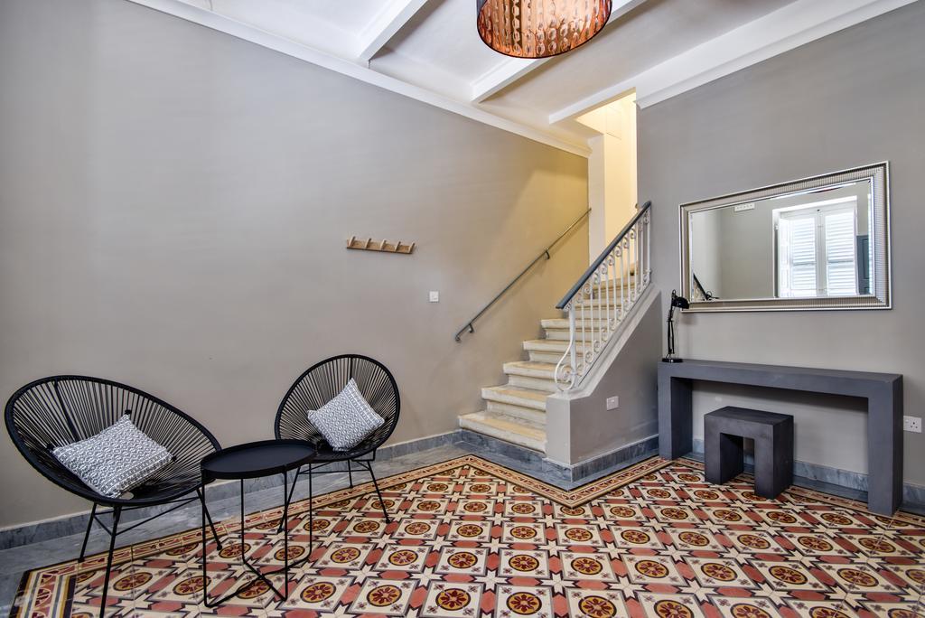 Amazing 4-Bedroom Sliema Town House With Jacuzzi Екстериор снимка