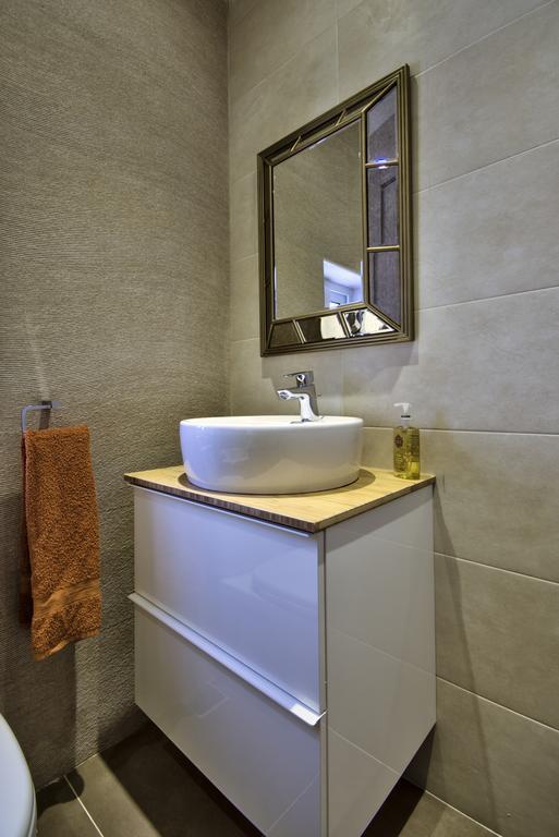 Amazing 4-Bedroom Sliema Town House With Jacuzzi Екстериор снимка