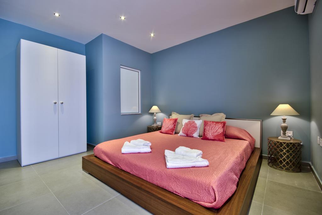 Amazing 4-Bedroom Sliema Town House With Jacuzzi Екстериор снимка