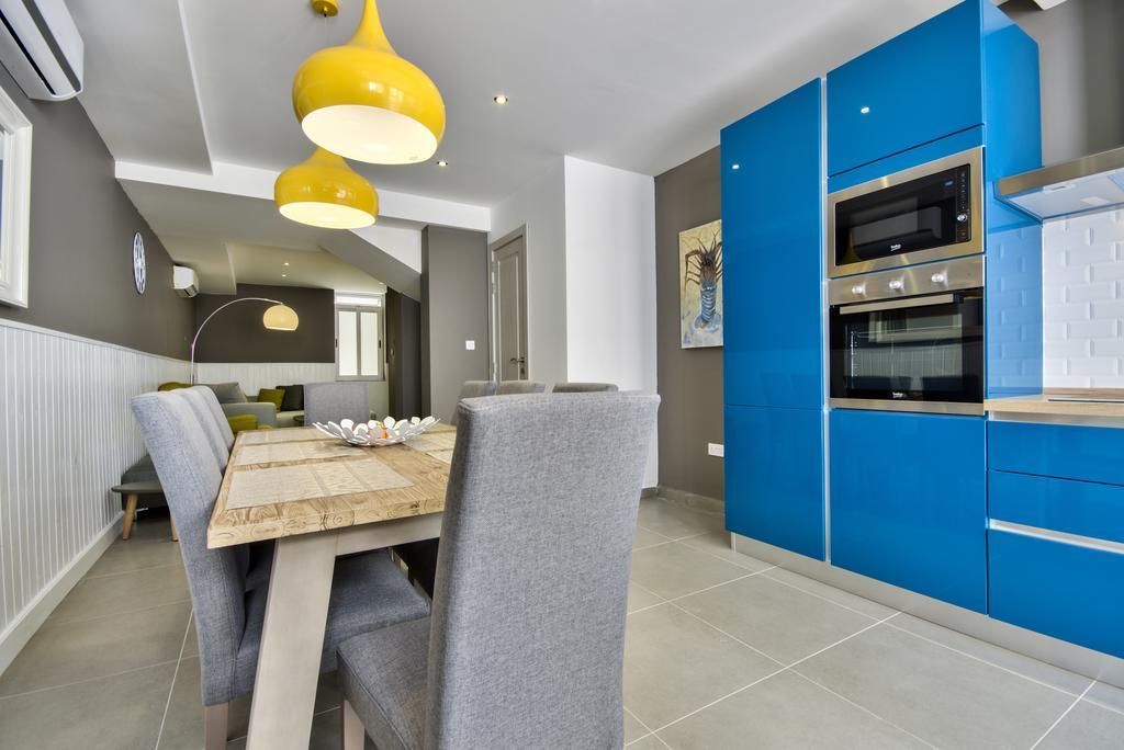Amazing 4-Bedroom Sliema Town House With Jacuzzi Екстериор снимка