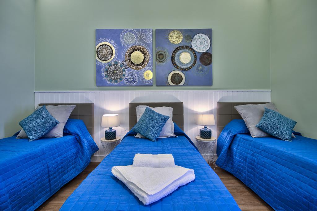 Amazing 4-Bedroom Sliema Town House With Jacuzzi Екстериор снимка