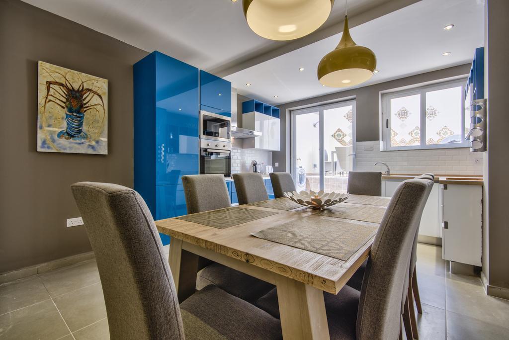 Amazing 4-Bedroom Sliema Town House With Jacuzzi Екстериор снимка